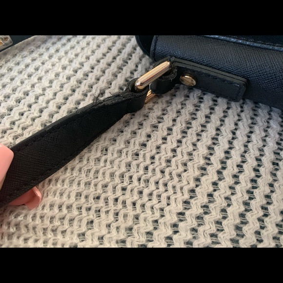 Michael Kors cross body-black - Picture 2 of 5